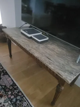 Mesa antigua de madera con tapa de mármol106×48×50