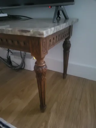 Mesa antigua de madera con tapa de mármol106×48×50