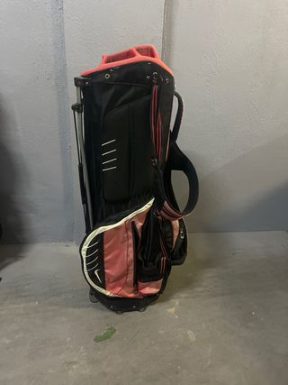 Bolsa de golf Nike rosa y negra