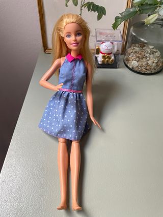 Muñeca Barbie Vestido Azul Lunares