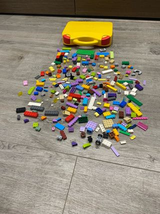 Lego piezas construcción + muñecas