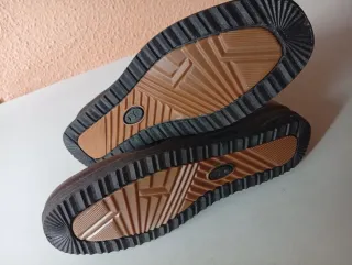 Botines marrones forrados talla 40