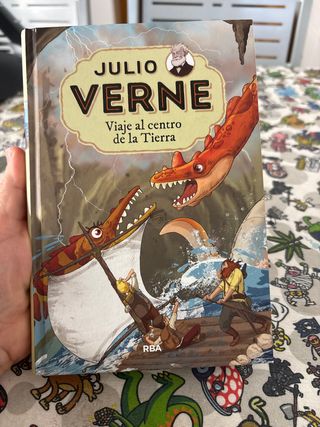 Julio Verne - Viaje al centro de la Tierra (edi...