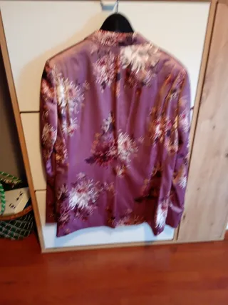 Americana satinada fiesta floral rosa palo