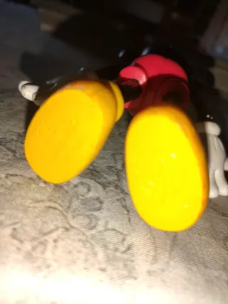 Figura Mickey Mouse eurodisney. Goma dura  alambre