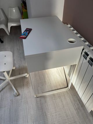 Conjunto estudio infantil escritorio y silla