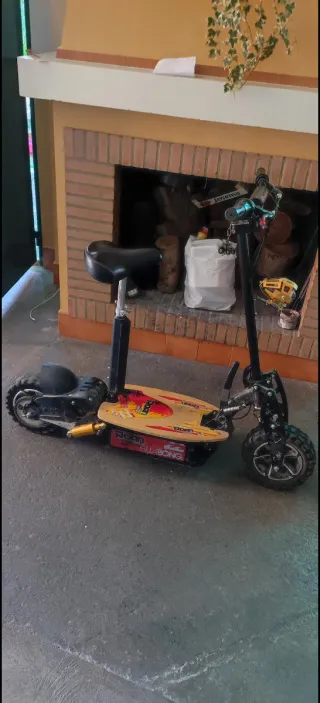 Patinete eléctrico con asiento