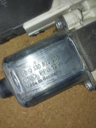 Motor elevalunas delantero derecho Audi A3