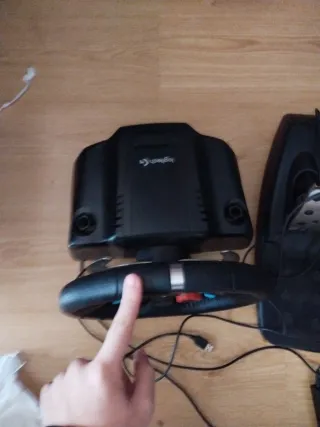 Volante Logitech G29 con Pedales