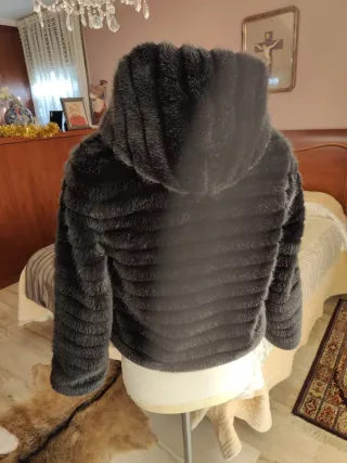 Chaqueta corta pelo negra S