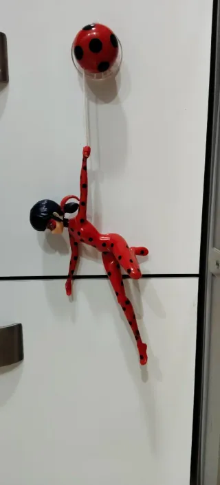 Lote Bata Miraculous Ladybug 4-5 años,  bolsoymás