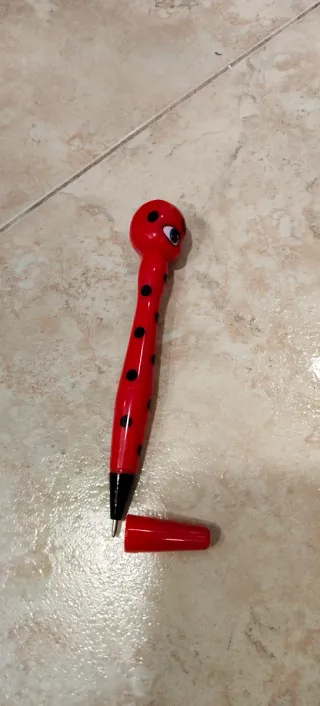 Lote Bata Miraculous Ladybug 4-5 años,  bolsoymás