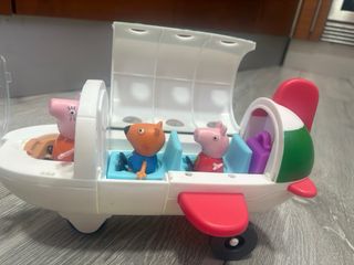 Avión Peppa Pig con figuras