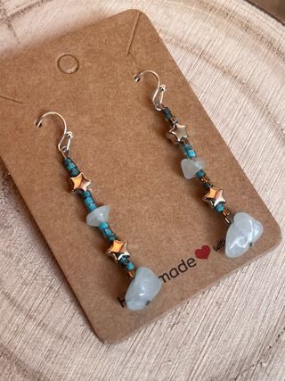 Pendientes artesanales estrellas y piedras