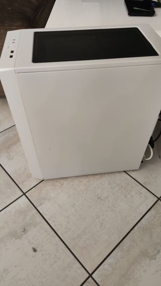 PC Desktop Ryzen 5 3600 + RX 5700XT Bianco