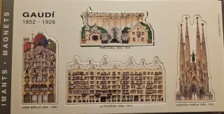 Imanes de Gaudí: Park Güell, Sagrada y bolígrafo.