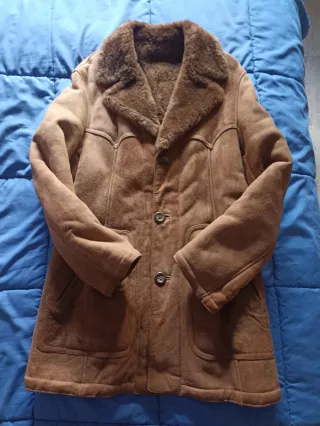 Abrigo de piel vuelta hombre