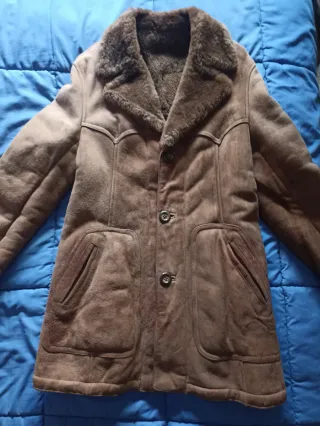 Abrigo de piel vuelta hombre