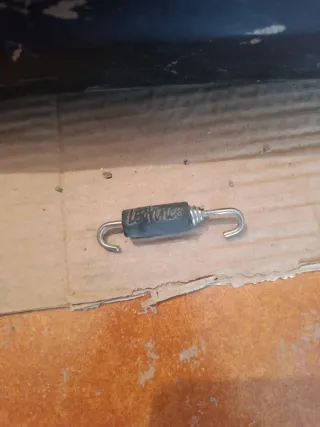 LeoVince Nero Escape Moto