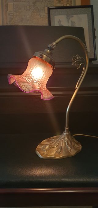 Lámpara Modernista antigua