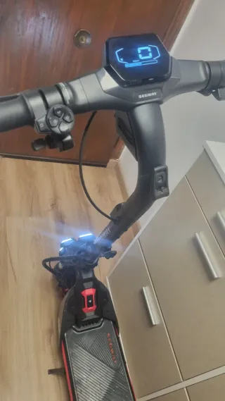 Patinete Eléctrico con Luces LED