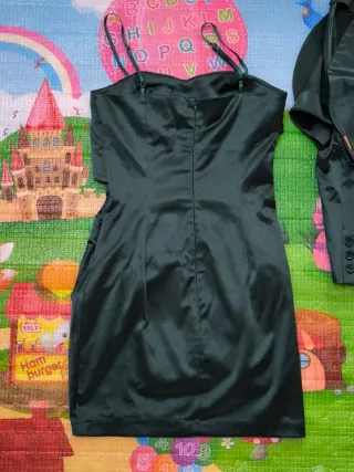 Abito Rinascimento verde con coprispalle