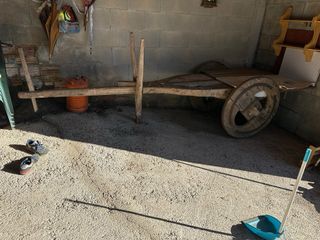 Carro de madera antiguo