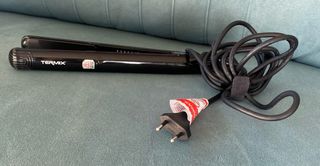 Plancha de pelo Termix negra