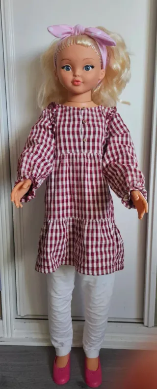 Muñeca Rosaura interactiva