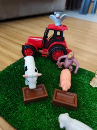 Granja Playmobil con tractor y animales