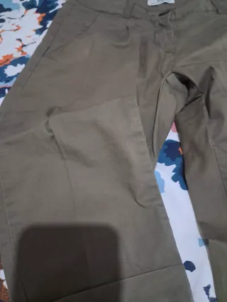 Pantalones color verde oliva