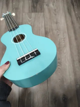 Ukelele azul
