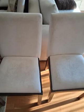 6 Cadeiras Bege e pés em Castanho