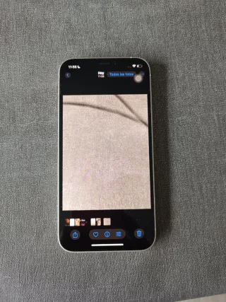 iPhone 12 Bianco senza alcun graffio