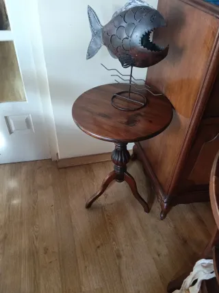 Mesa auxiliar redonda madera