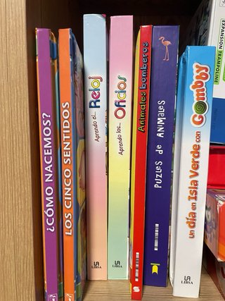 lote 13 libros infantiles + Juego de Mesa y color