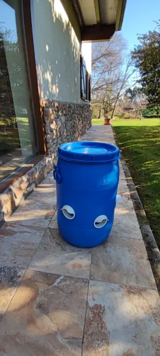 Bidón Gallinas 6 Comederos (60 litros)