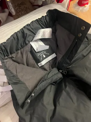 Pantalón de esquiar negro nuevo talla 10