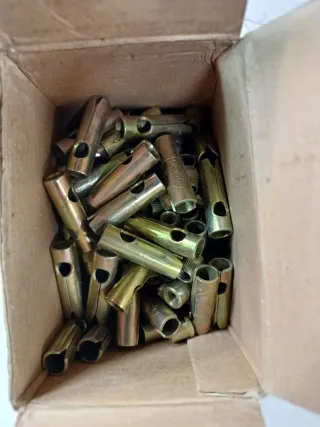 Lote anclajes metálicos Dynabolt