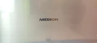 Ordenador Plata y Blanco