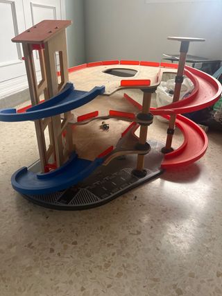 Parking de madera para coches