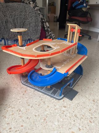 Parking de madera para coches