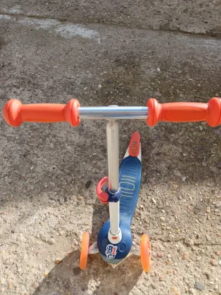 Patín 3 ruedas con luces