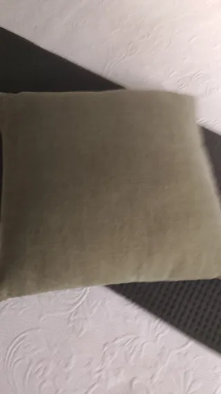 Cojín verde El Corte Inglés