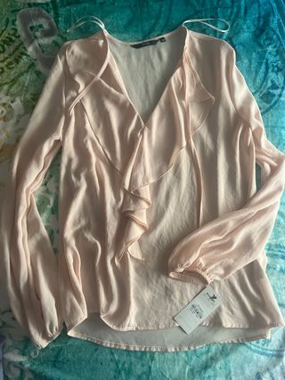 Camisa rosa con volantes talla 38