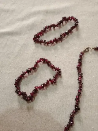 Collana e 2 bracciali granato