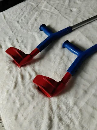 Muletas infantiles ajustables