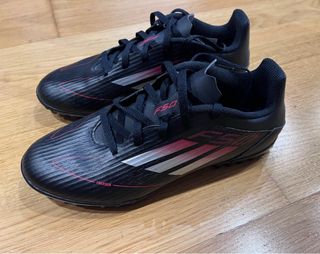 Zapatillas Adidas F50 multitacos negras 39 y 1/3