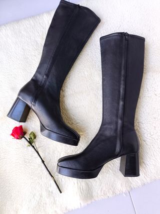 Botas altas de piel 229 Euros