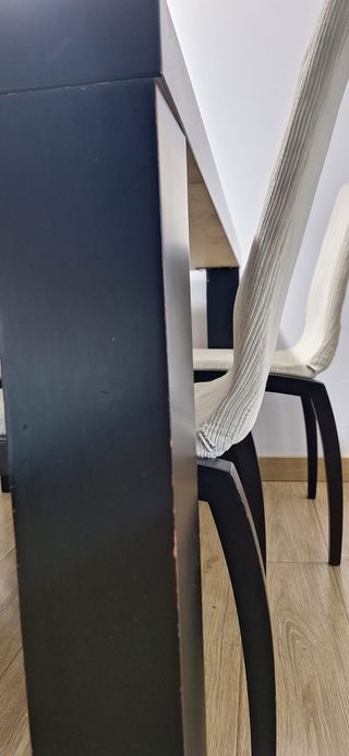 Conjunto de mesa de comedor y 4 sillas BoConcept